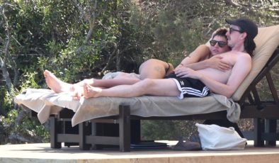 Emma Corrin, sevgilisiyle Bodrum’da aşka geldi – Magazin haberleri