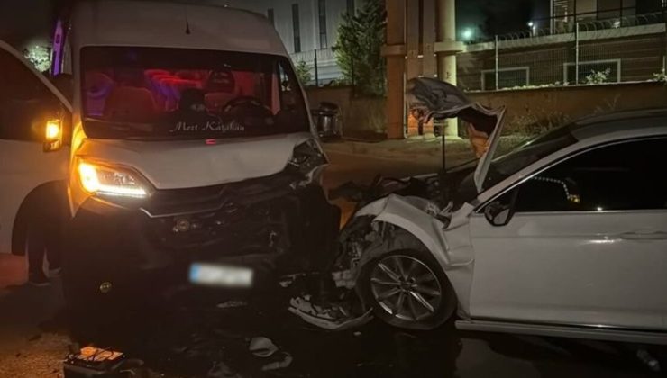 Gebze’de servis minibüsü ile otomobil çarpıştı: 10 yaralı | Son dakika haberleri