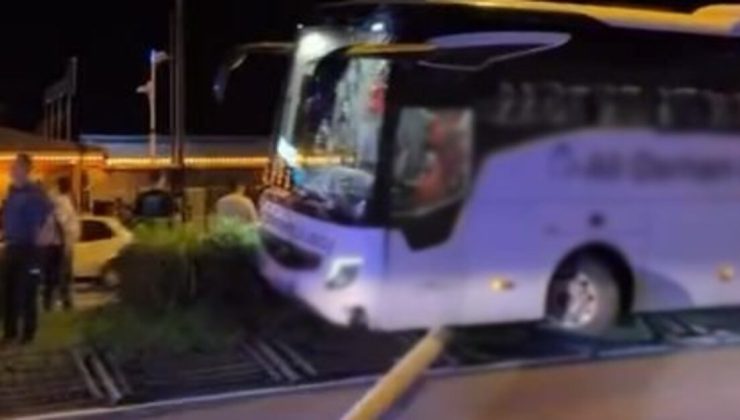 Karadeniz Sahil Yolu’nda yolcu otobüsü korkuluklara çarptı – Güncel haberler