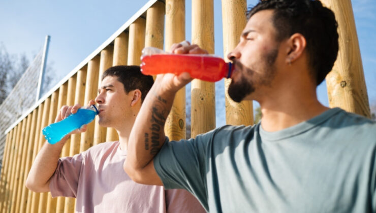 Enerji içeceği kalp krizi riskini artırıyor